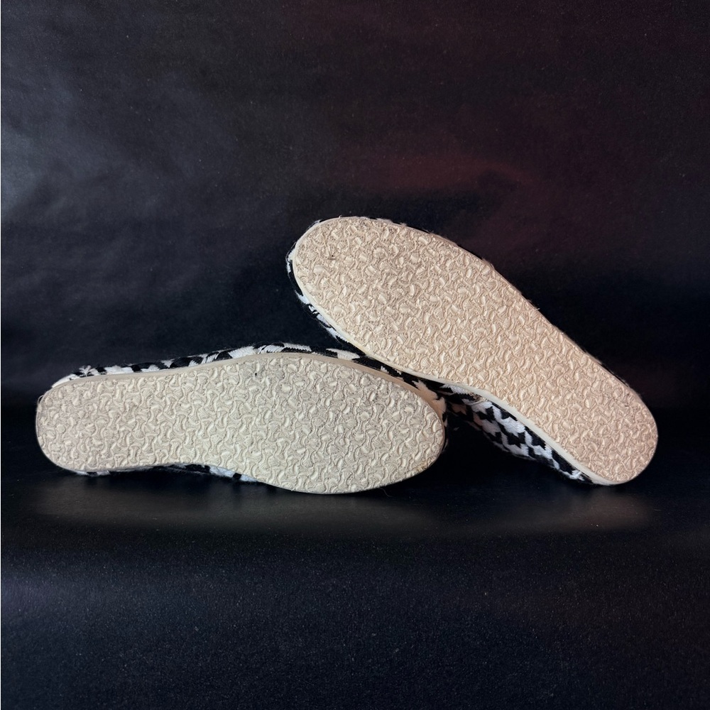 Toms Black and White Houndstooth Flats - Picture 3 of 5